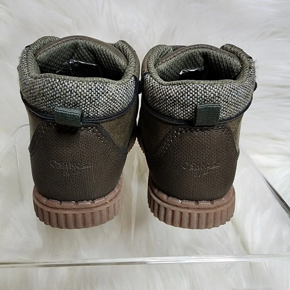 OshKosh B'Gosh Toddler velcro boots, Sage green, size 5